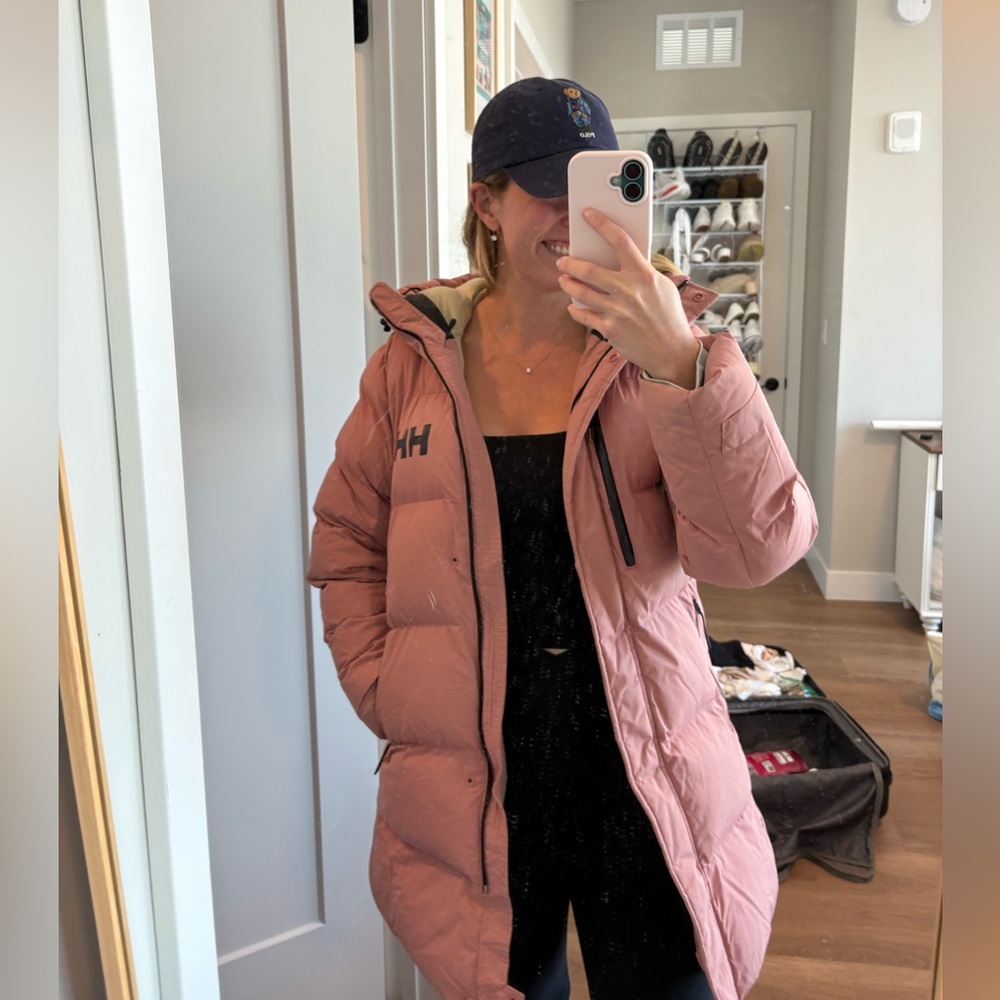 Ash Pink Medium Helly Hansen Parka! - Picture 3 of 5
